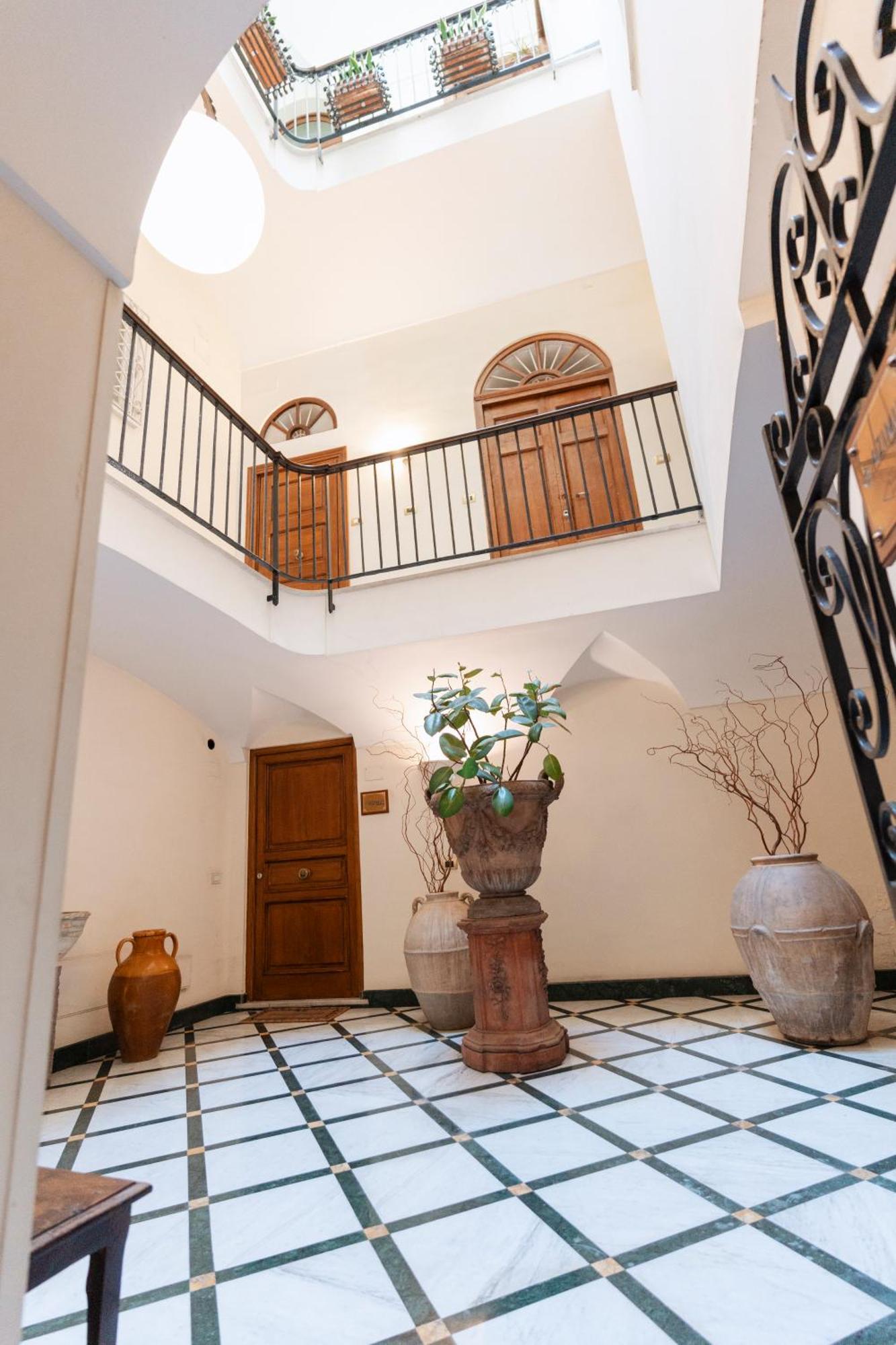 Piazza Tasso Suite Península Sorrentina Exterior foto